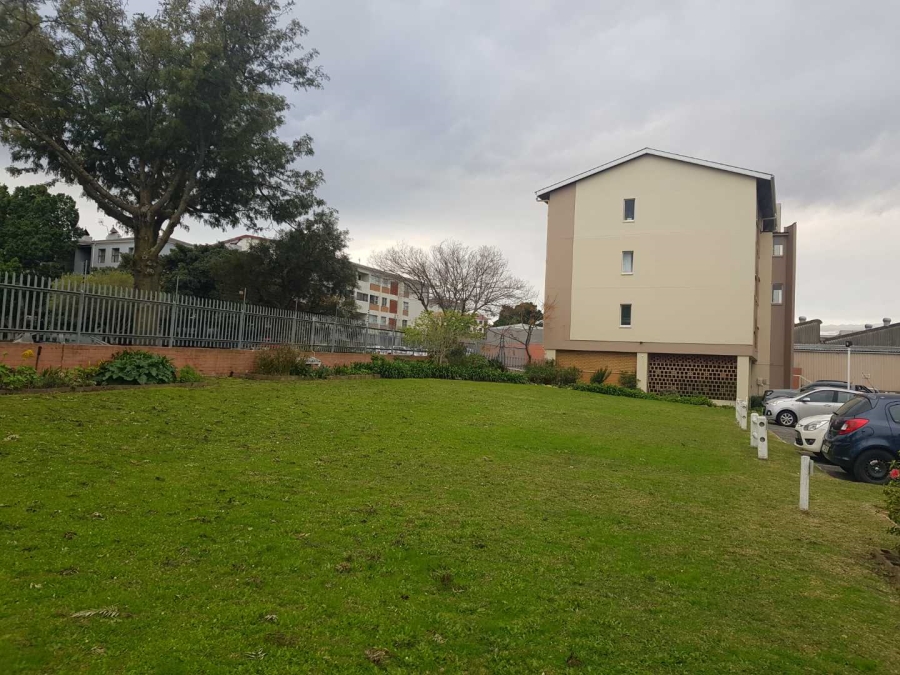 2 Bedroom Property for Sale in Oostersee Western Cape